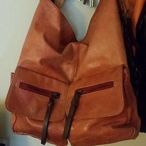 Tano Shoulder Handbag